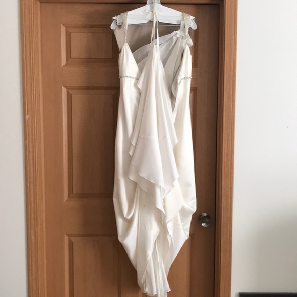 David’s Bridal ivory wedding gown - Picture 3 of 3